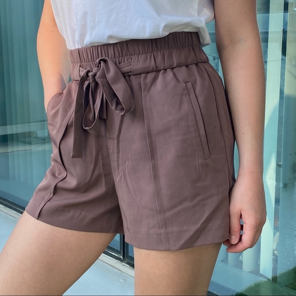Dynamite Belted Shorts - Picture 1 of 4